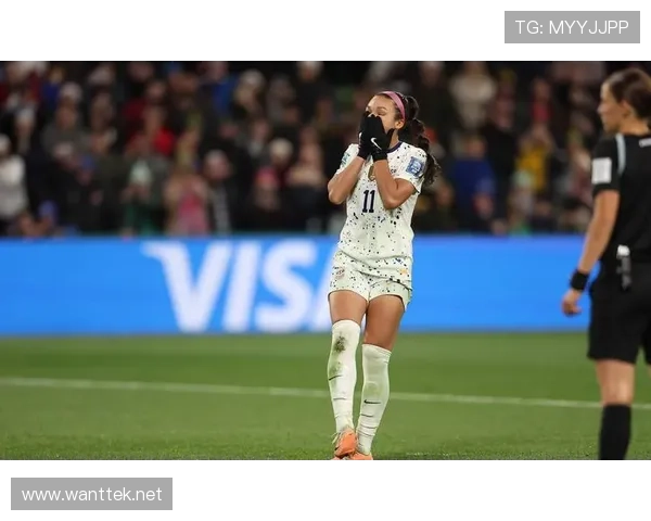 亚历克斯·摩根随手一背的那只包，比我一年工资还吓人